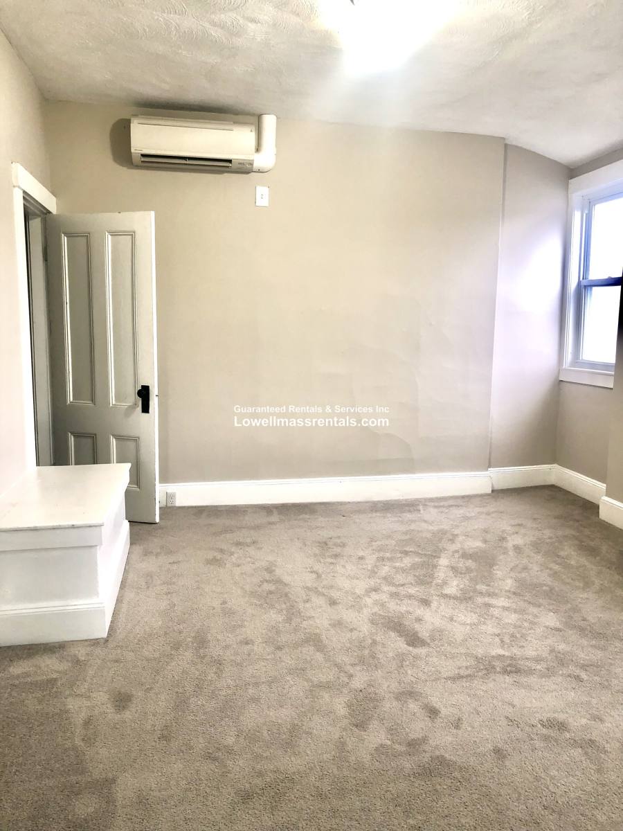 House for rent at 8 Middlesex St #5, North Chelmsford, MA 01863