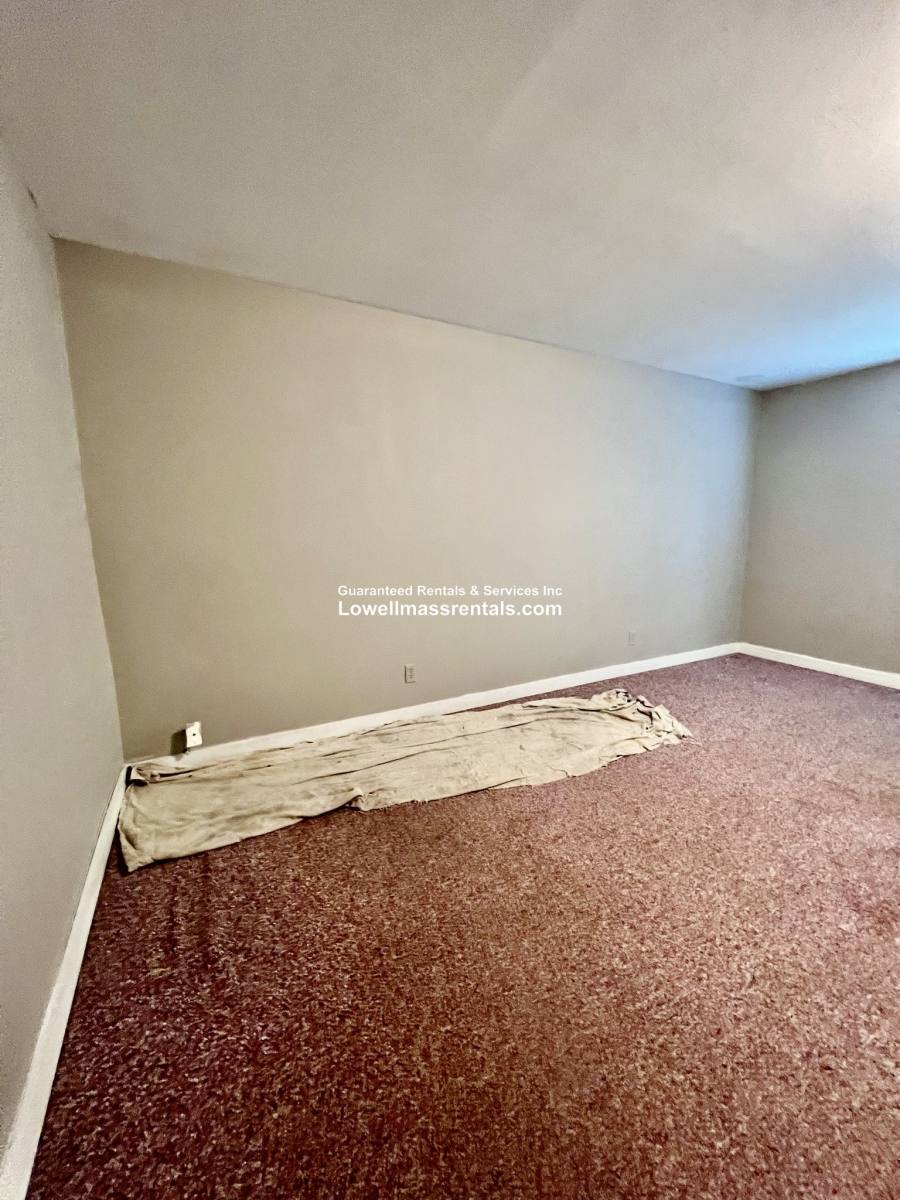 House for rent at 141 Alma St, Lowell, MA 01854