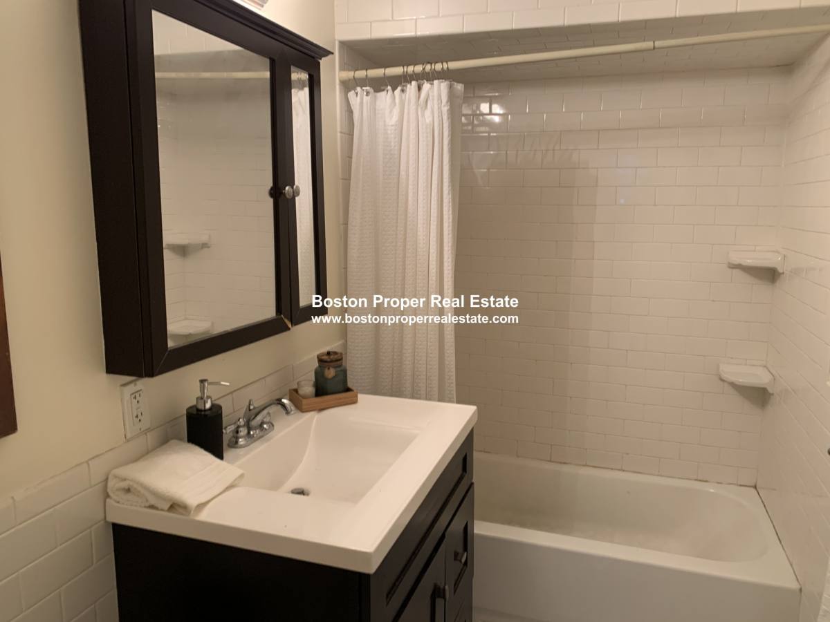 Condo for rent at 186 Commonwealth Ave #B2, Boston, MA 02116