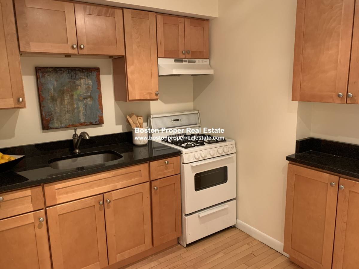 Condo for rent at 186 Commonwealth Ave #B2, Boston, MA 02116