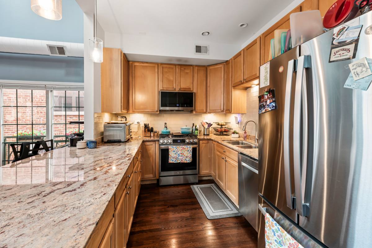 Condo for rent at 811 W Superior St #4, Chicago, IL 60642