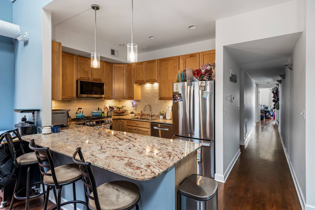 Condo for rent at 811 W Superior St #4, Chicago, IL 60642
