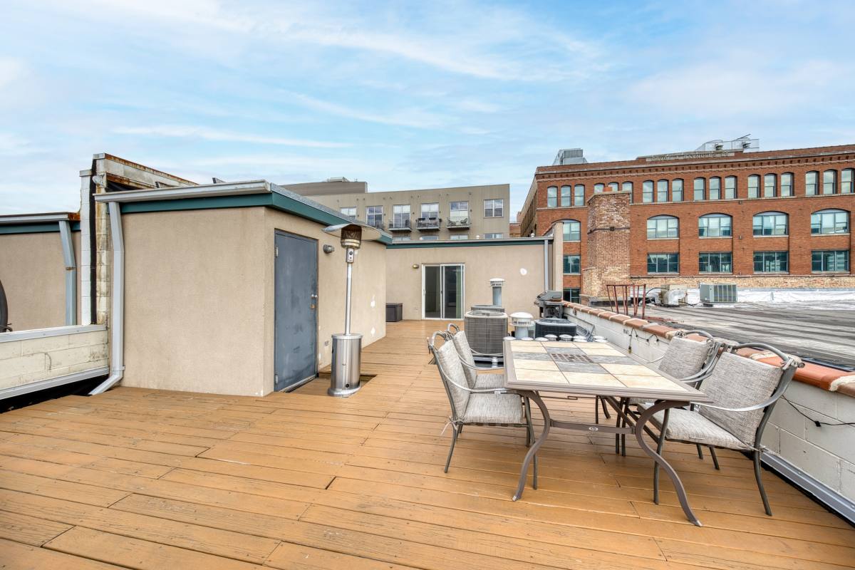 Condo for rent at 811 W Superior St #4, Chicago, IL 60642