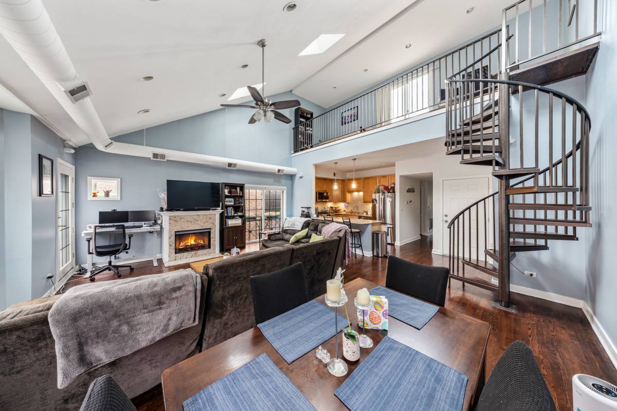 Condo for rent at 811 W Superior St #4, Chicago, IL 60642