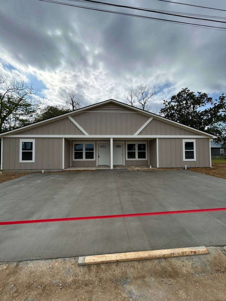 House for rent at 223 4th St NW, Moultrie, GA 31768