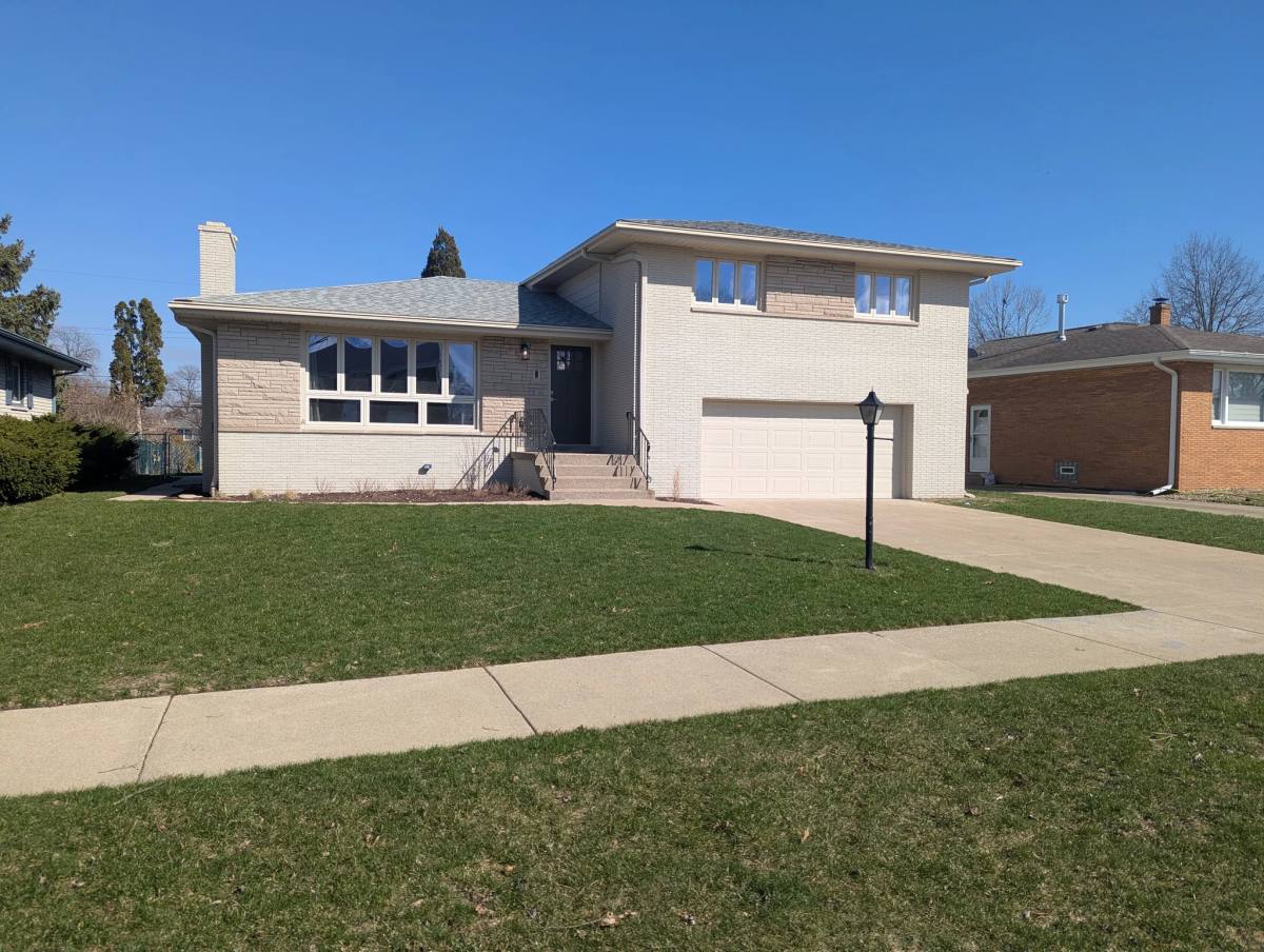 House for rent at 8237 Monroe Ave, Munster, IN 46321