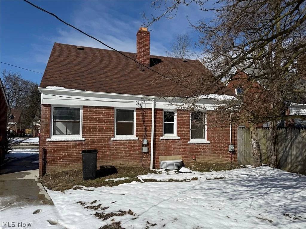 House for rent at 5713 S Blvd, Maple Heights, OH 44137