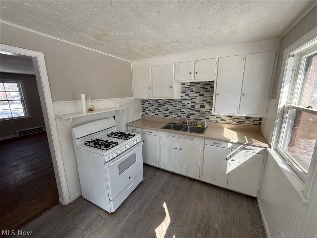 House for rent at 5713 S Blvd, Maple Heights, OH 44137