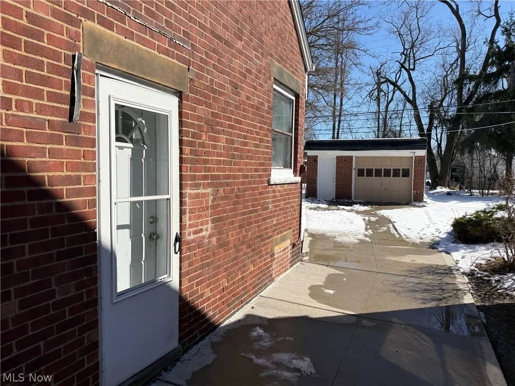 House for rent at 5713 S Blvd, Maple Heights, OH 44137