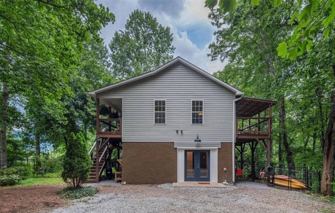 Apartment for rent at 15 Maplewood Dr #2, Swannanoa, NC 28778