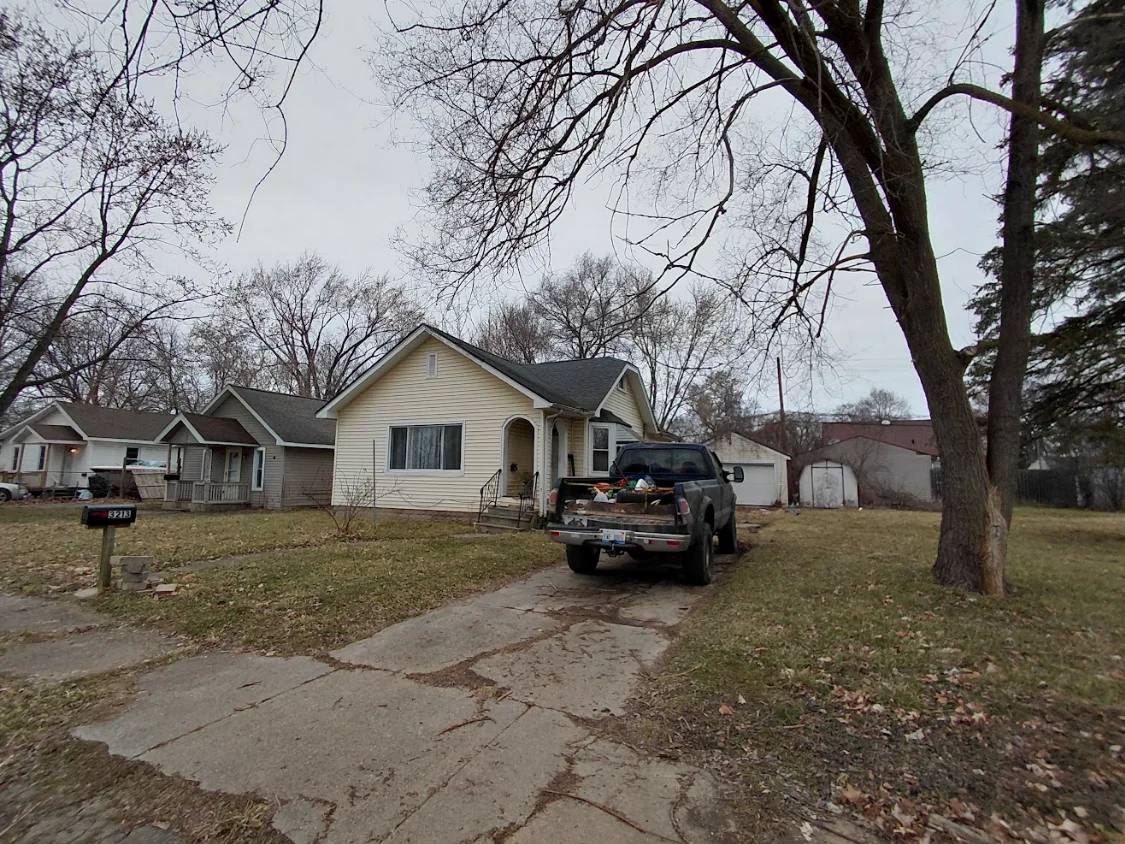 House for rent at 3213 Dale Ave, Flint, MI 48506