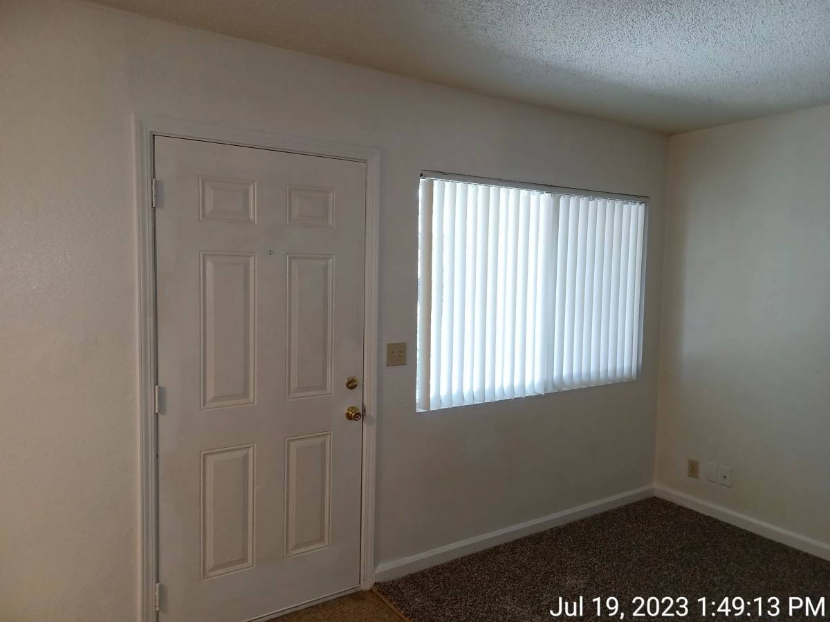 Apartment for rent at 208 W Dakota, Ave #C, Fresno, CA 93705