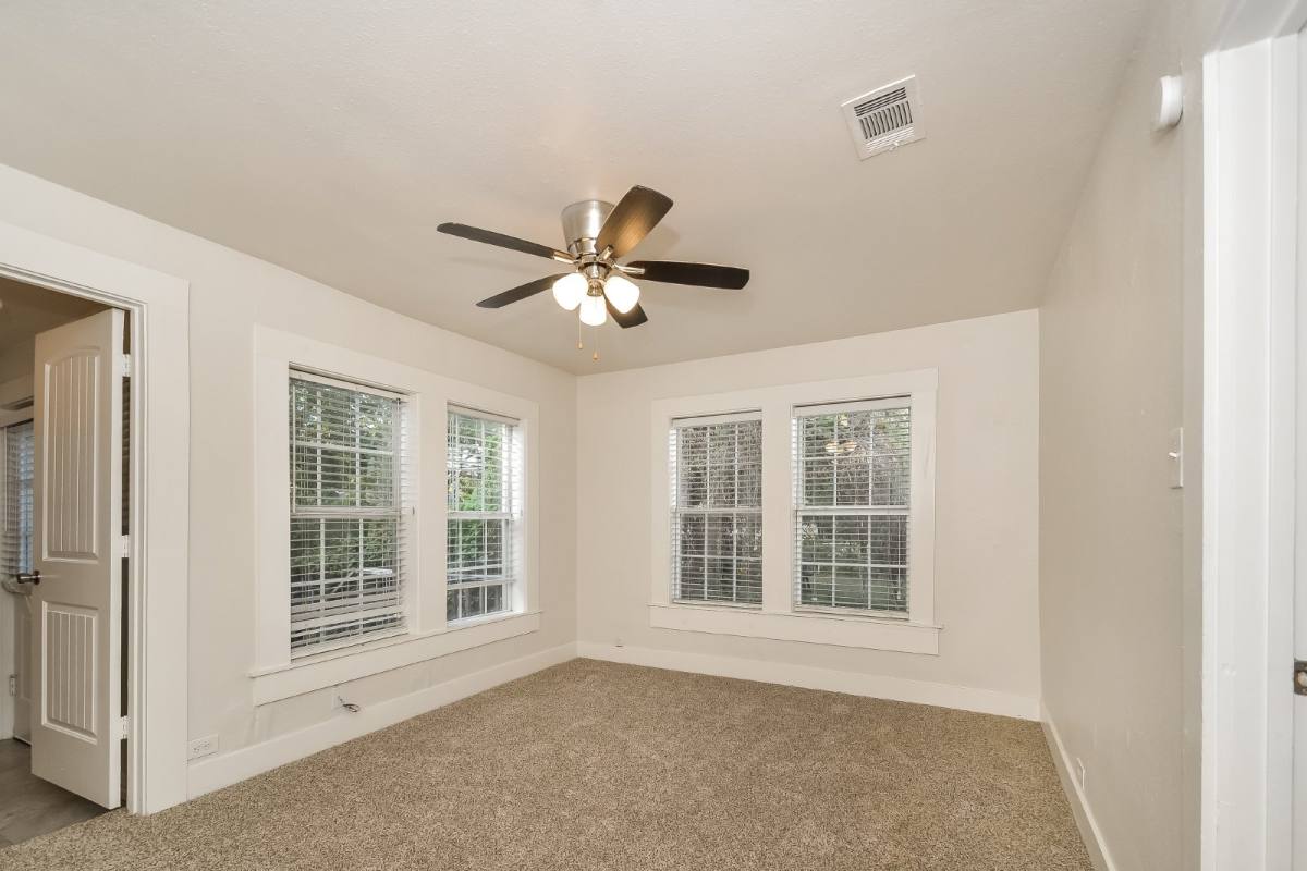 Townhouse for rent at 814 W College, Sherman, TX 75092
