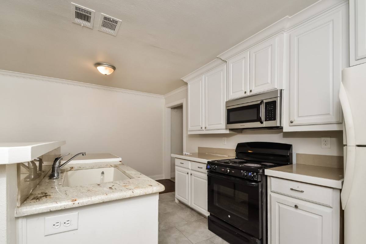 Townhouse for rent at 814 W College, Sherman, TX 75092