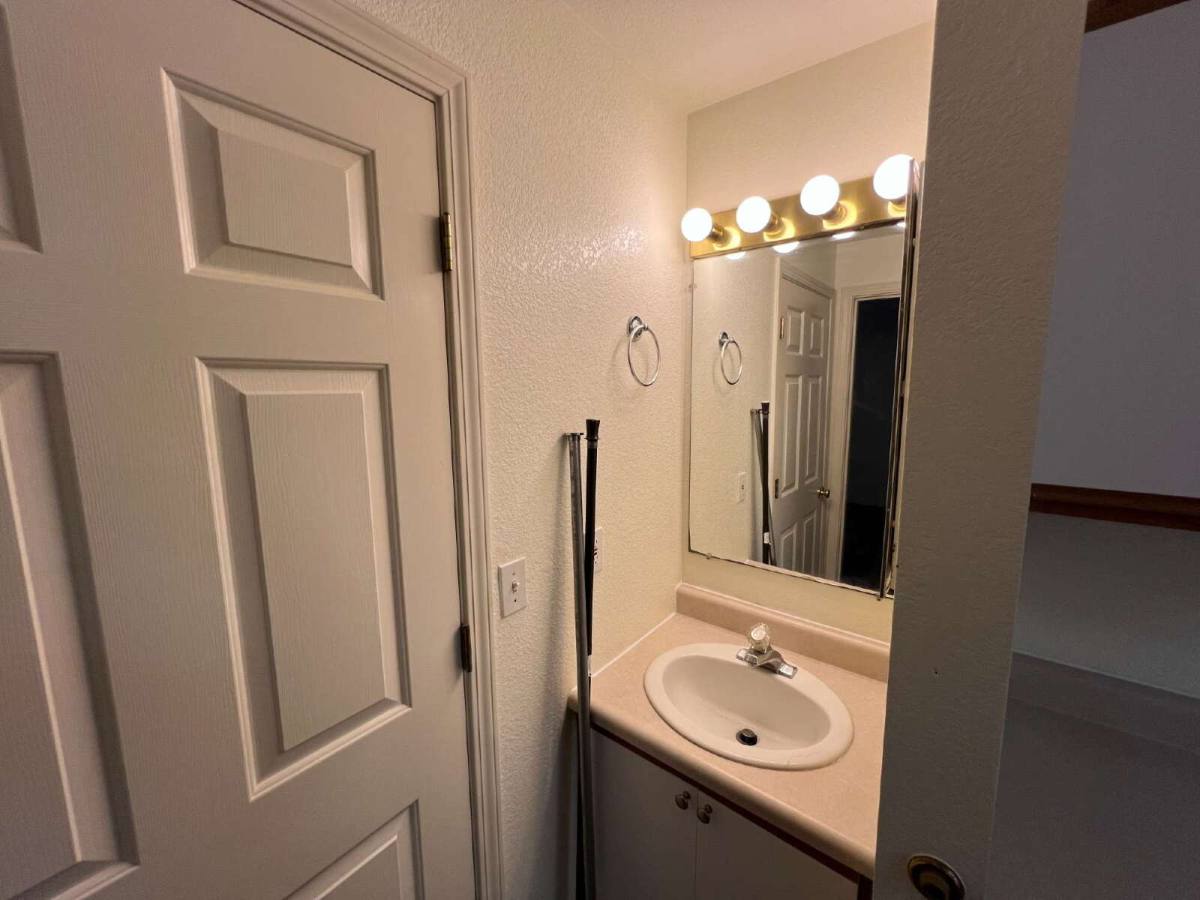 Apartment for rent at 700 NE Johnson St #16, Myrtle Creek, OR 97457