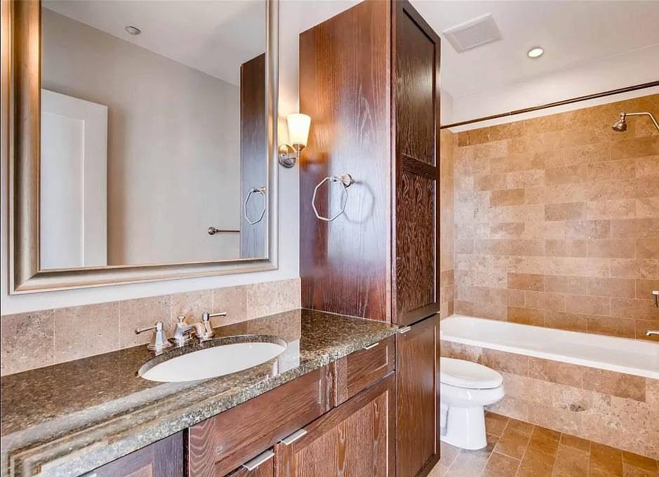 Apartment for rent at 7600 Landmark Way, Englewood, CO 80111