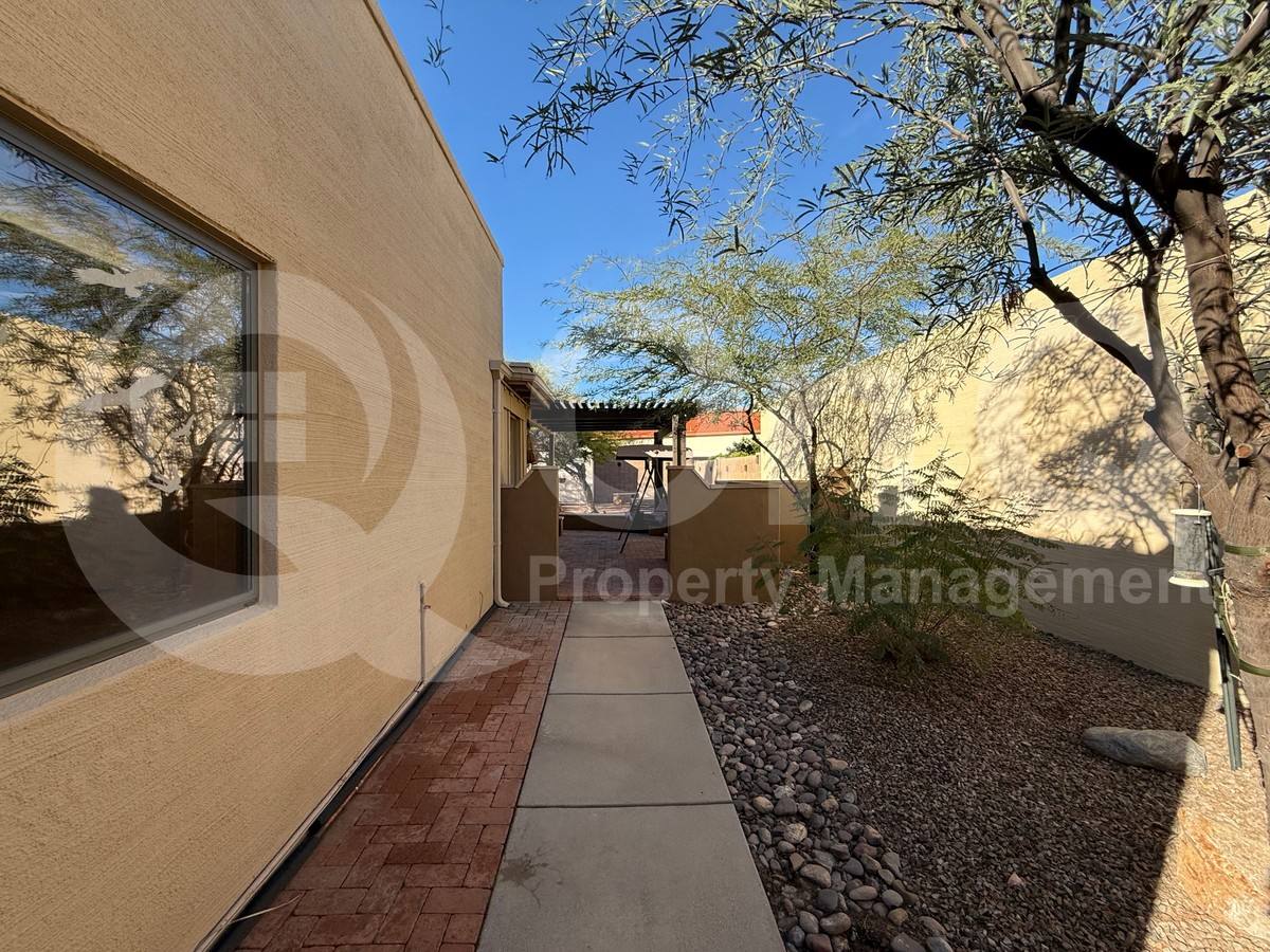 House for rent at 1817 N Evelyn Ave, Tucson, AZ 85715