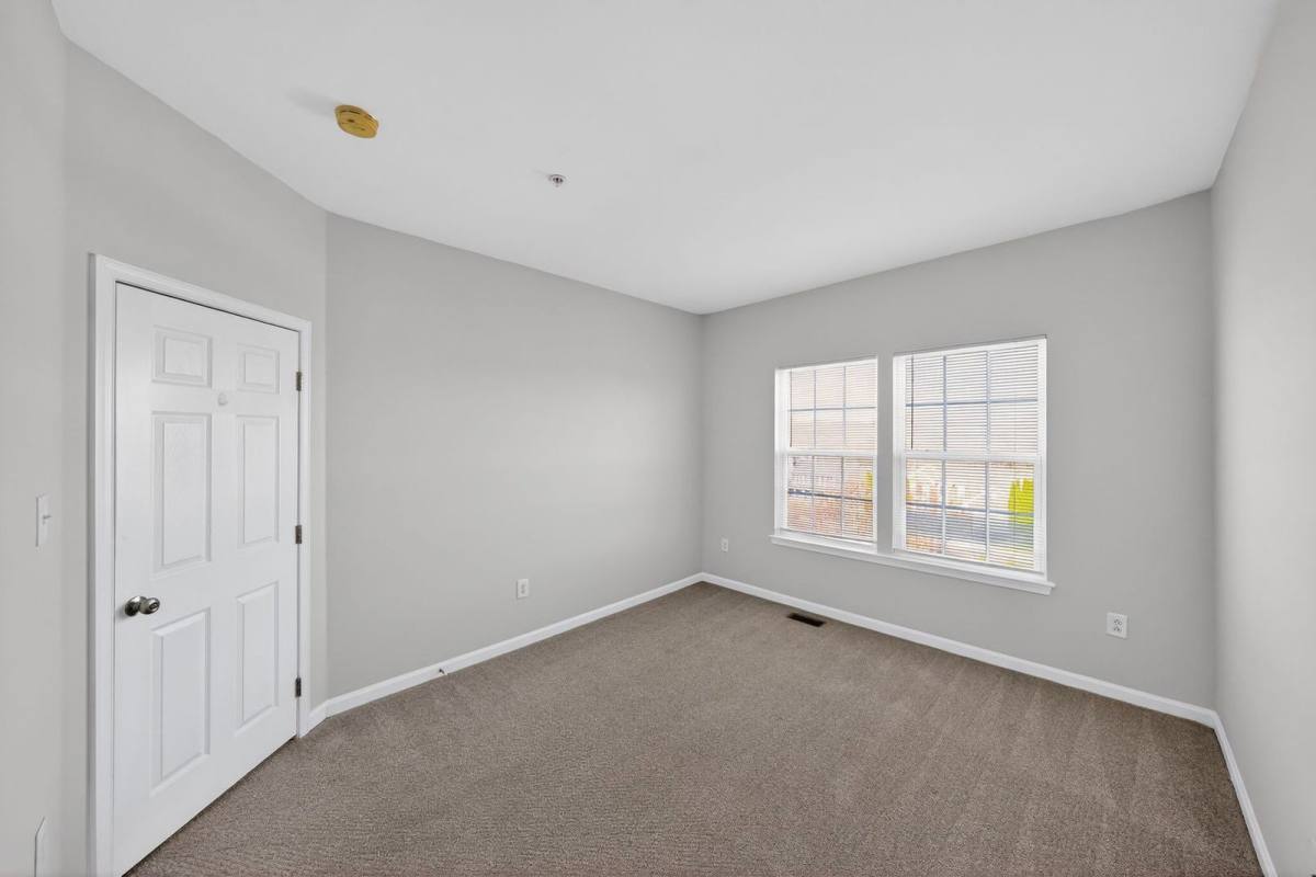 House for rent at 8011 Forest Ridge Dr, Chesapeake Beach, MD 20732
