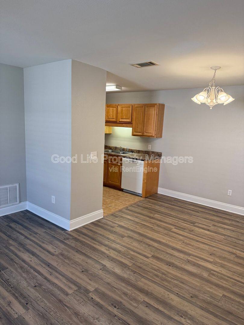 Townhouse for rent at 8458 Chisholm Rd, Pensacola, FL 32514