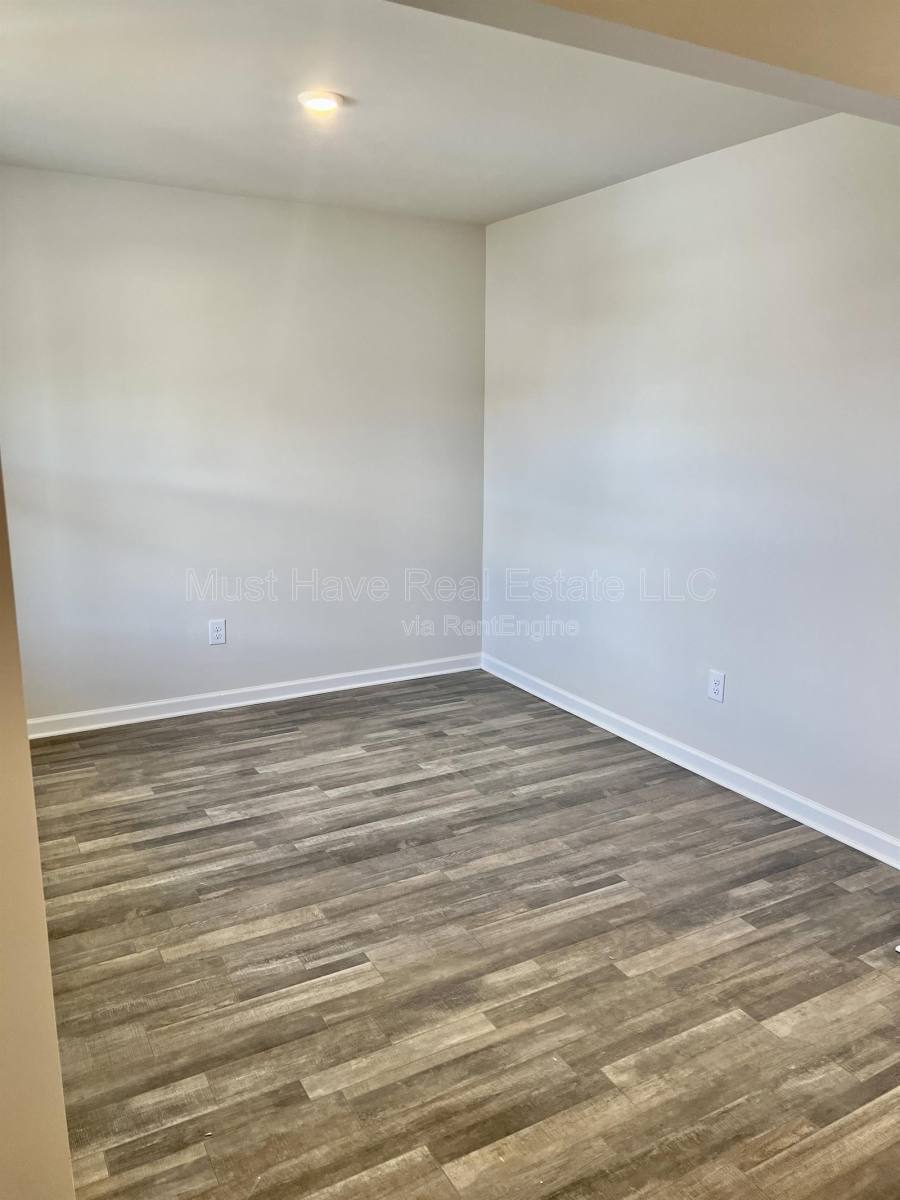 House for rent at 1459 Cannan Mountain Dr, Newton, NC 28658