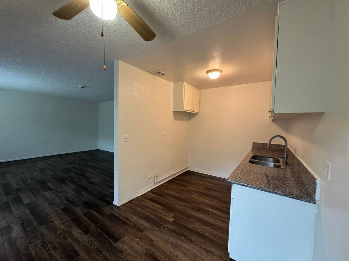 Apartment for rent at 510 E Pleasant St #2, Long Beach, CA 90805