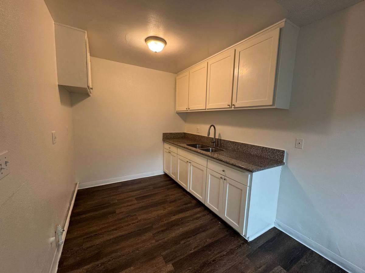 Apartment for rent at 510 E Pleasant St #2, Long Beach, CA 90805