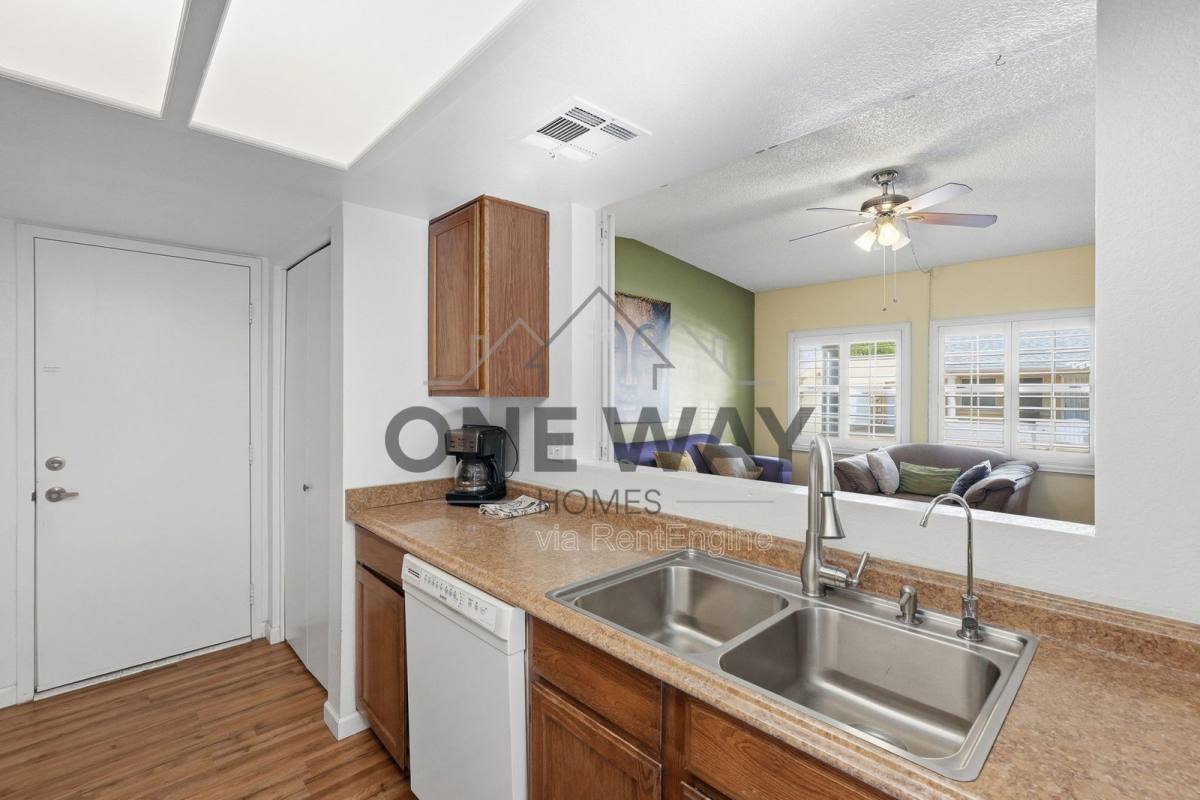 Apartment for rent at 2929 E Broadway Rd #102, Mesa, AZ 85204