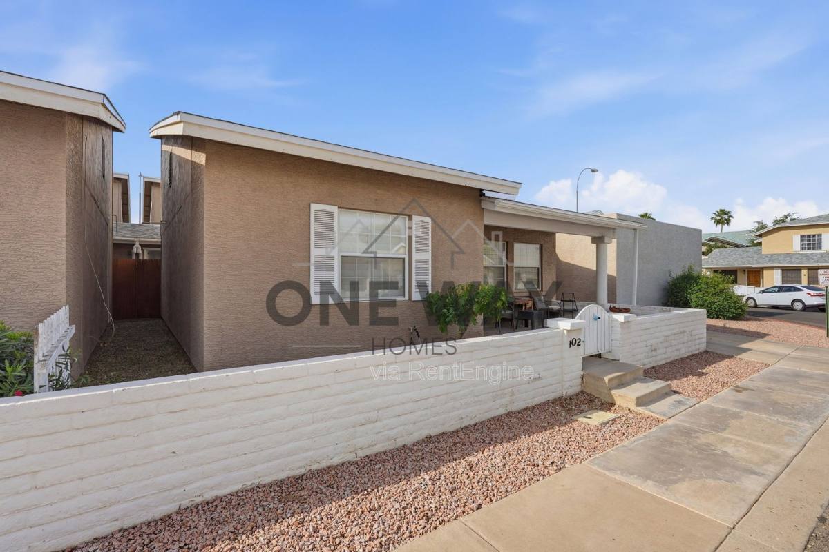 Apartment for rent at 2929 E Broadway Rd #102, Mesa, AZ 85204