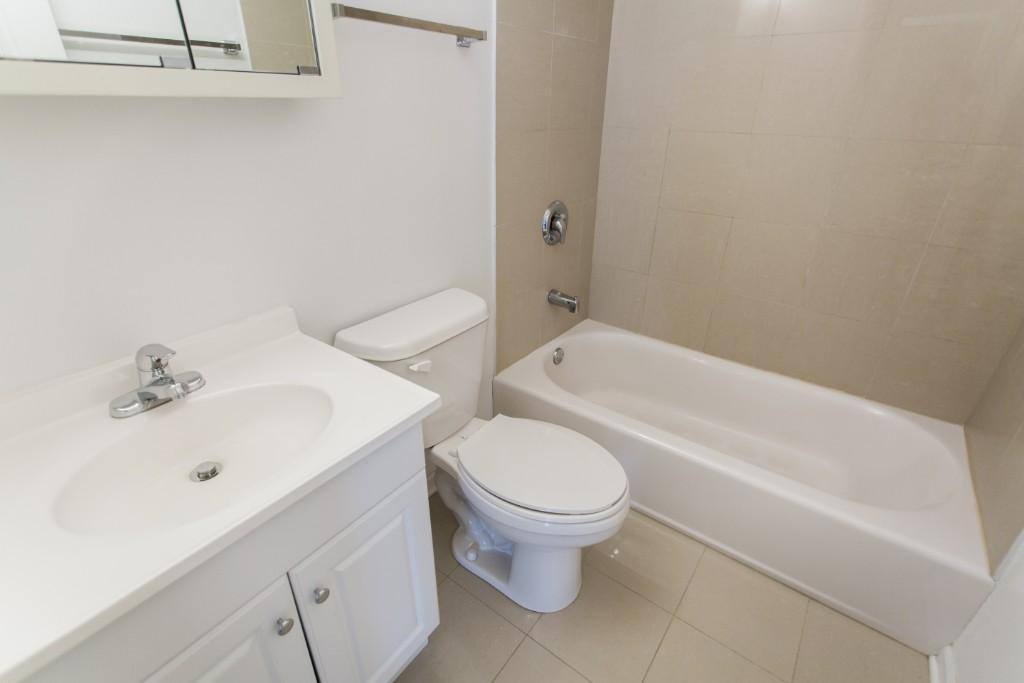 Apartment for rent at 525 W Oakdale Ave #519, Chicago, IL 60657