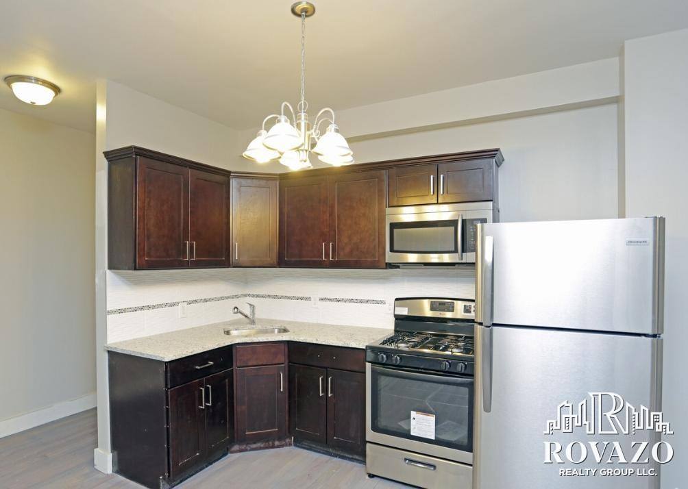 Apartment for rent at 114 N Arlington Ave #307, East Orange, NJ 07017