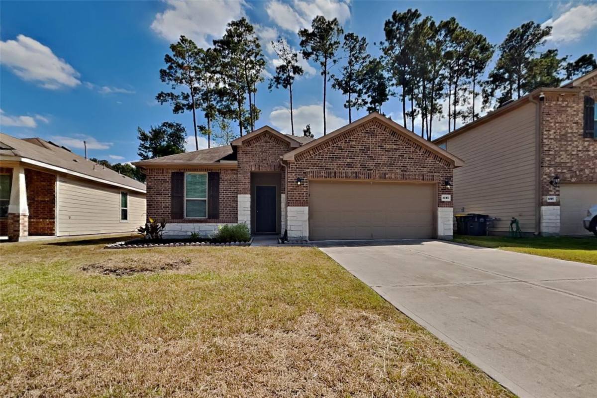 House for rent at 4295 Roaring Timber Dr, Conroe, TX 77304