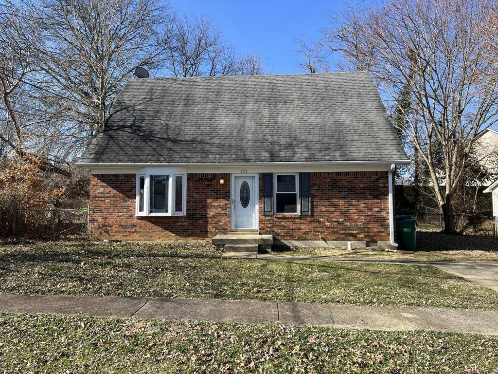 House for rent at 121 Academy Lane, Radcliff, KY 40160