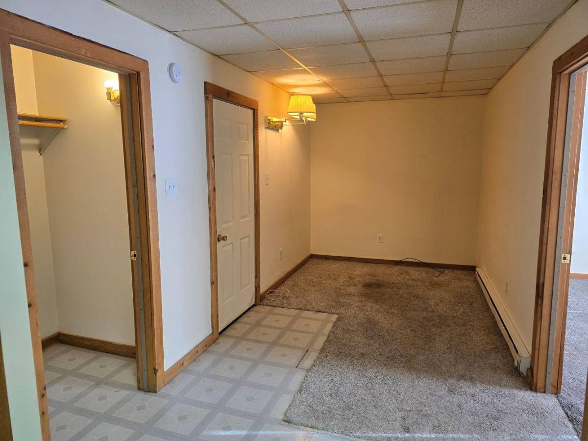 Apartment for rent at 518 Moen Ave 4, Joliet, IL 60436