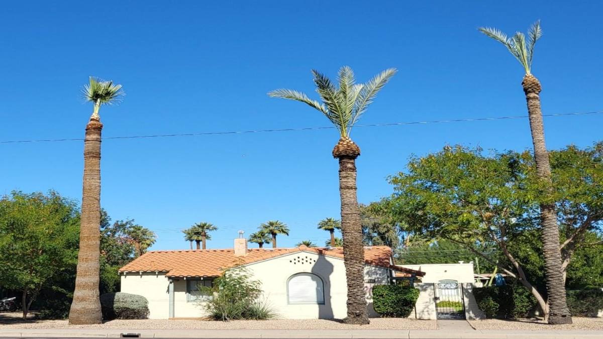 Apartment for rent at 1118 W McDowell Rd #4, Phoenix, AZ 85017