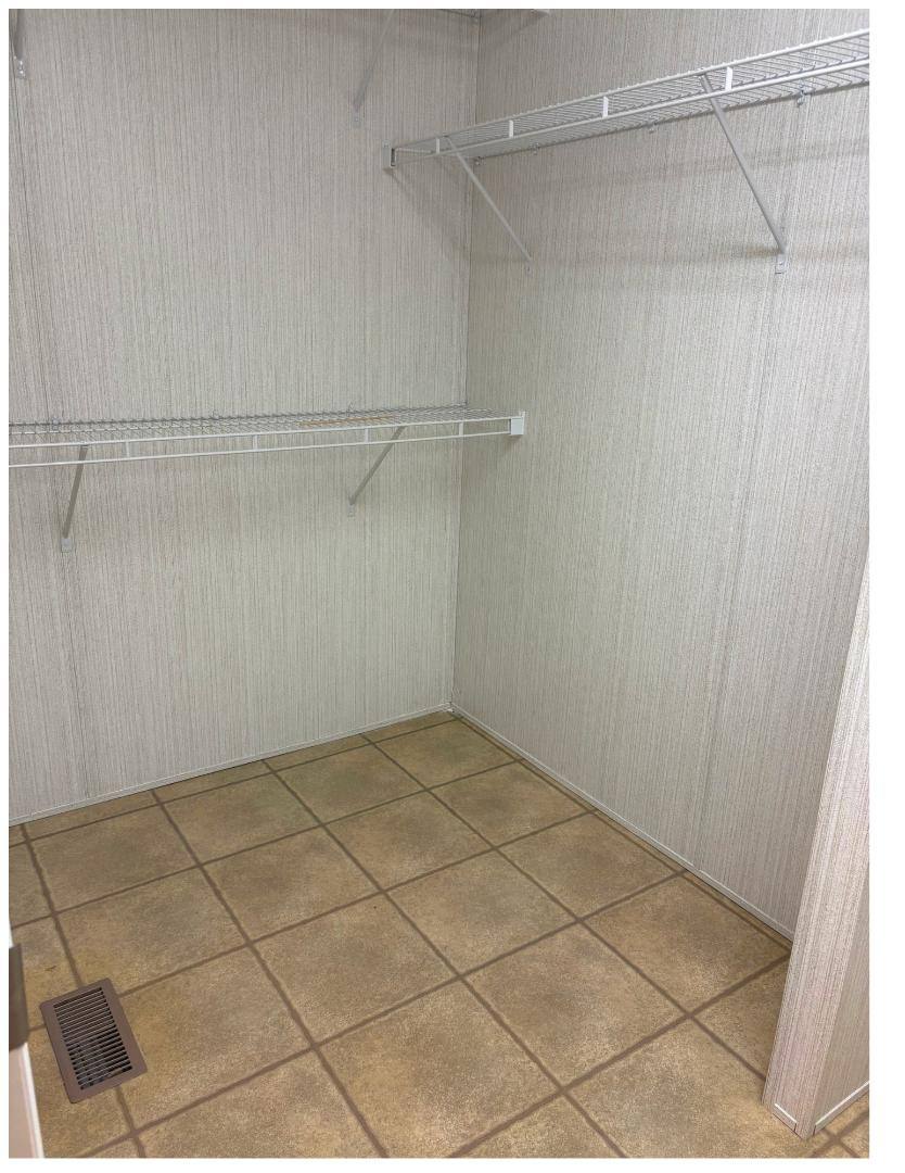 House for rent at 18624 Crisstown Rd, Vance, AL 35490