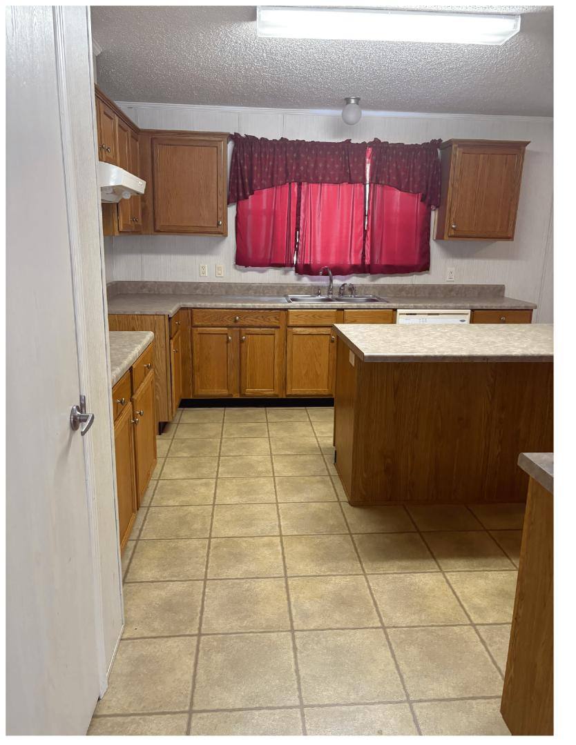 House for rent at 18624 Crisstown Rd, Vance, AL 35490