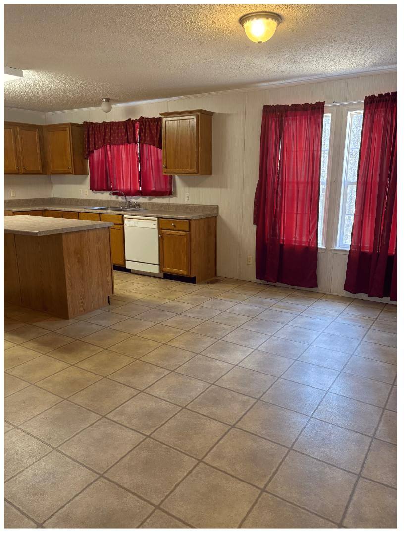 House for rent at 18624 Crisstown Rd, Vance, AL 35490