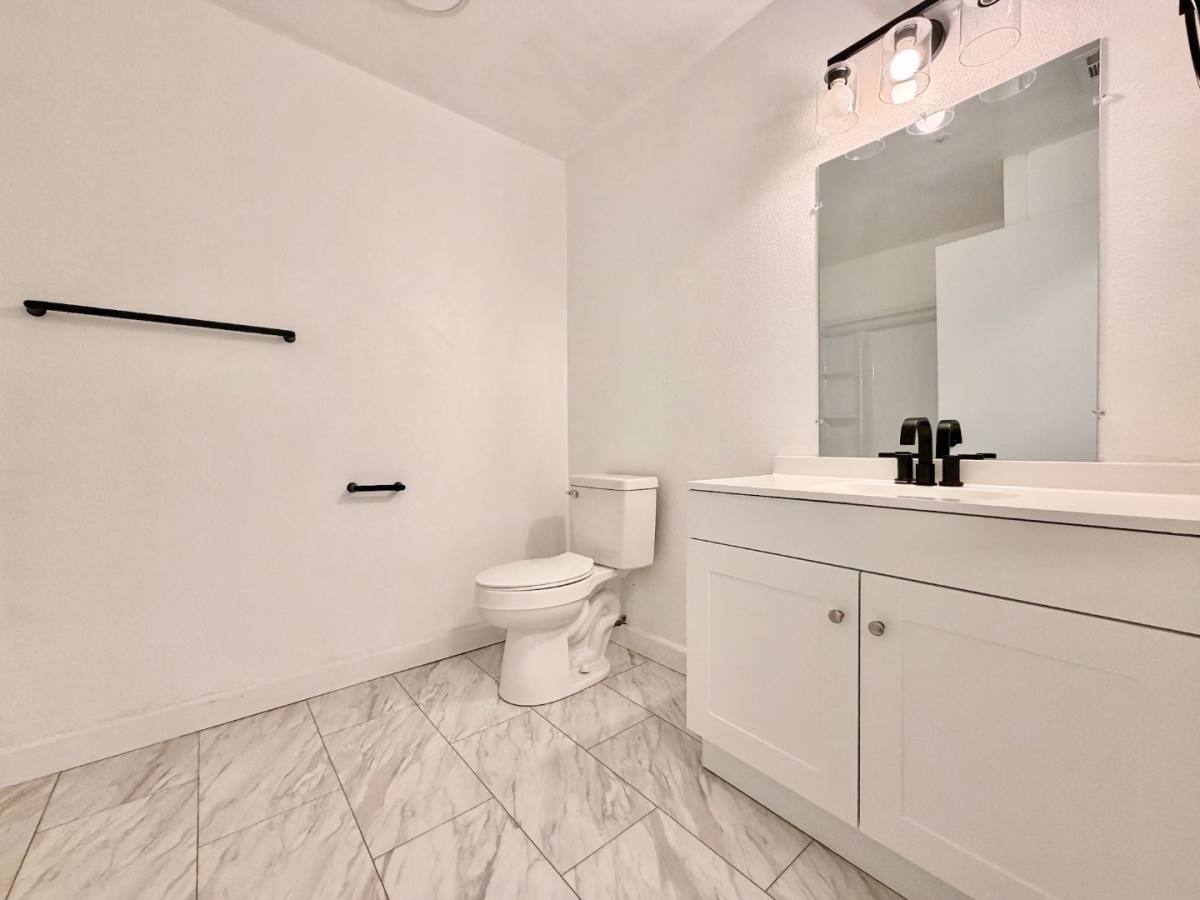 Apartment for rent at 709 Sunset Ave #5, West Sacramento, CA 95605