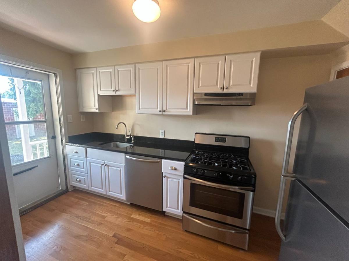Apartment for rent at 1656-1662 NW Blvd 1662, Columbus, OH 43212