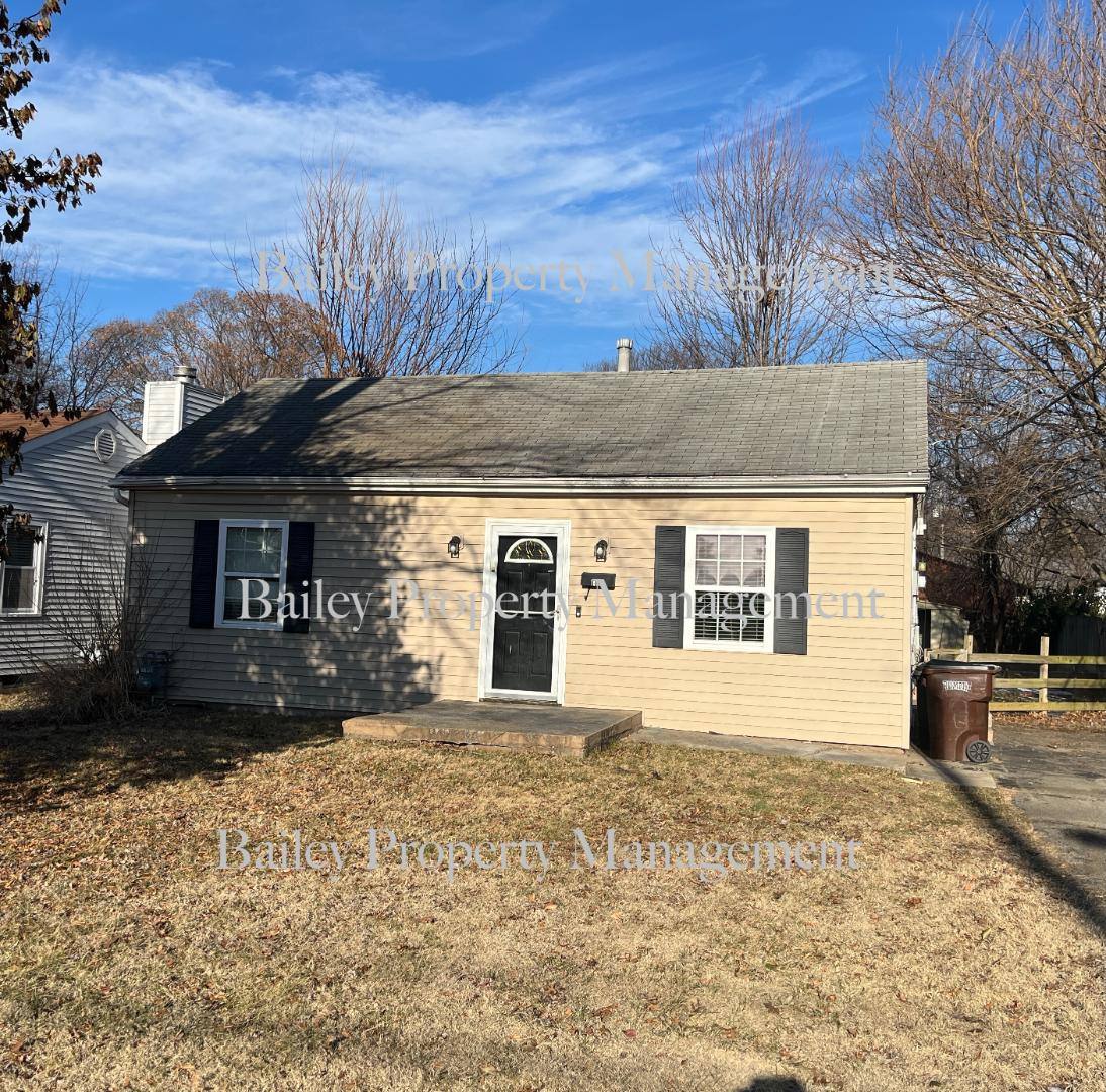 1613 Pershing Ave, Louisville, KY 40242