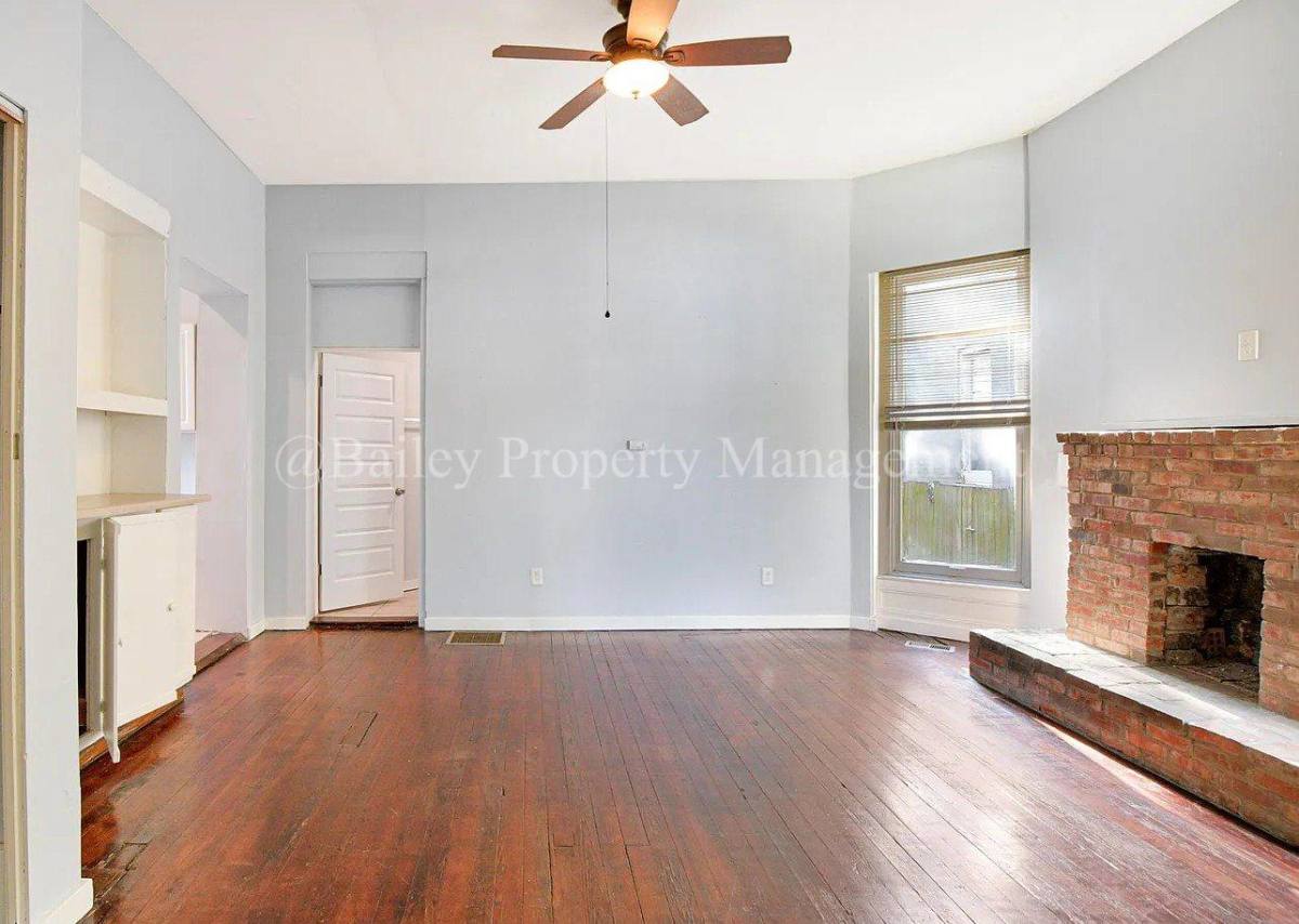 Apartment for rent at 947 S Brook St #1, Louisville, KY 40203