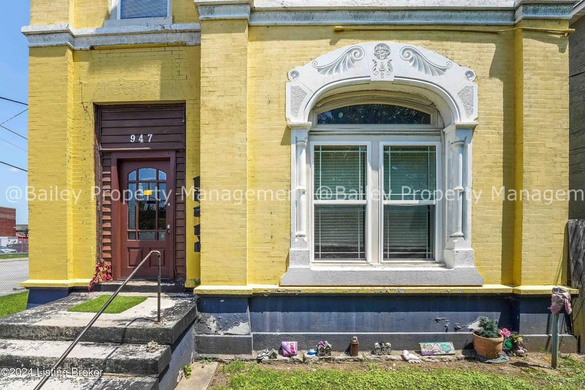 Apartment for rent at 947 S Brook St #1, Louisville, KY 40203