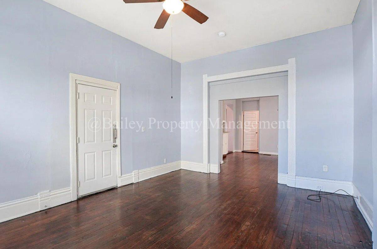 Apartment for rent at 947 S Brook St #1, Louisville, KY 40203