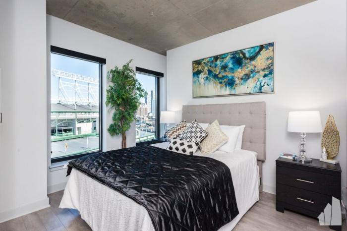 Apartment for rent at 1025 W Addison St #832, Chicago, IL 60613