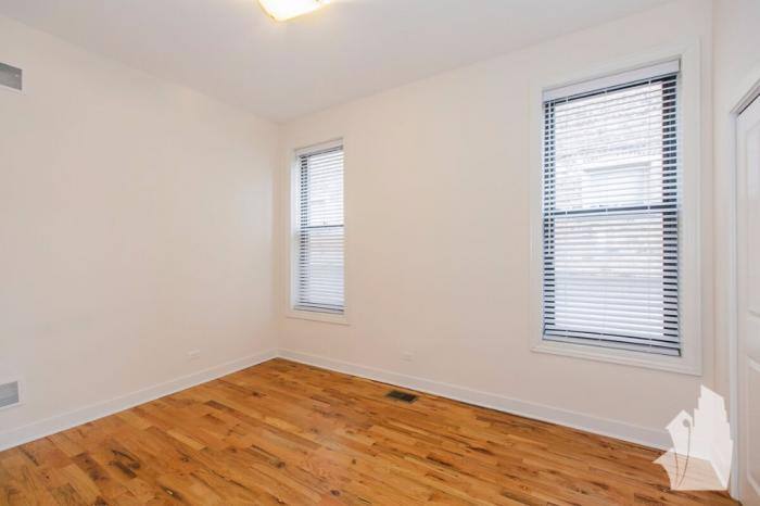 Apartment for rent at 751 W Buckingham #1, Chicago, IL 60657