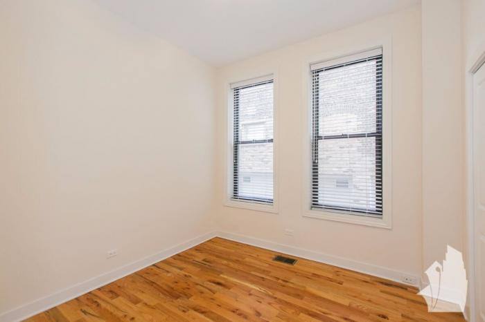 Apartment for rent at 751 W Buckingham #1, Chicago, IL 60657
