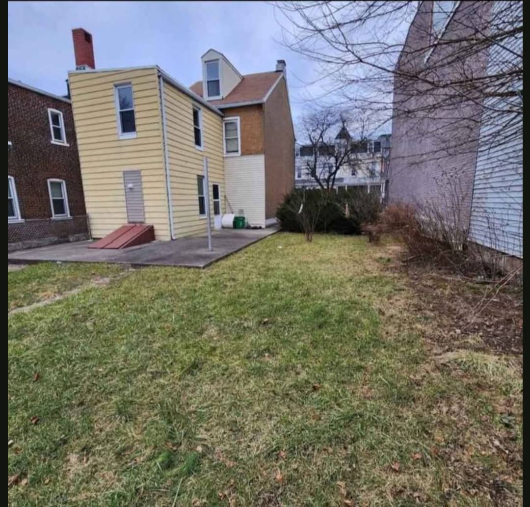 House for rent at 176 W Chew St, Allentown, PA 18102