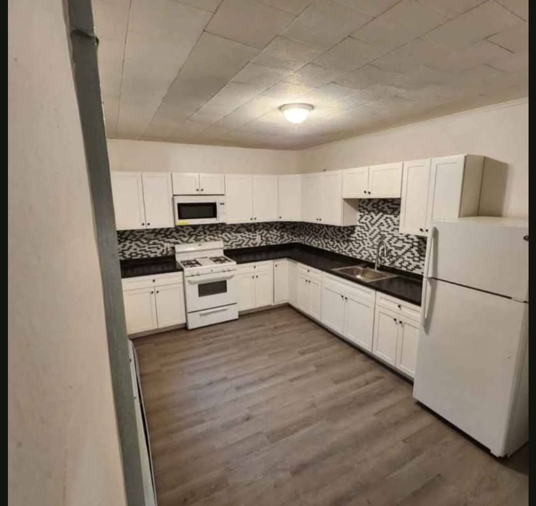 House for rent at 176 W Chew St, Allentown, PA 18102