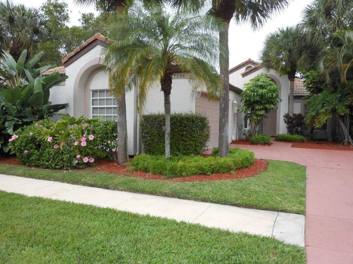 Apartment for rent at 7296 Via Palomar, Boca Raton, FL 33433