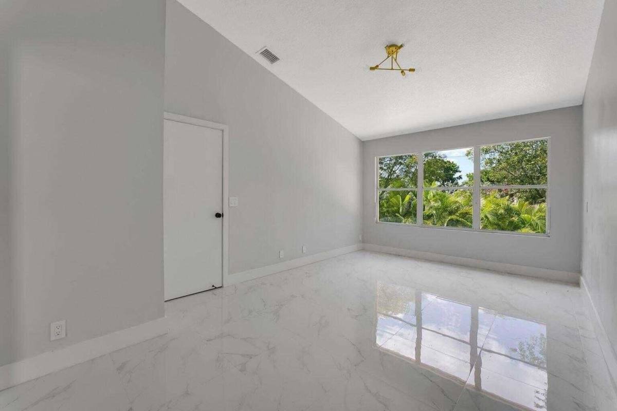 Apartment for rent at 3740 Wilderness Way, Coral Springs, FL 33065